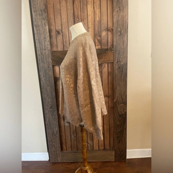 And the Why Bronze Metallic Leopard Sweater women’s Size  S/M - Picture 7 of 8